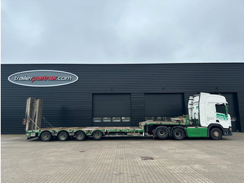 Semi-remorque surbaissé AMT