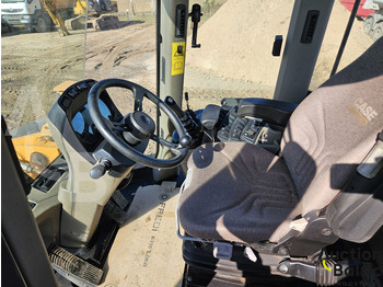 Chargeuse sur pneus Case 821 F: photos 5