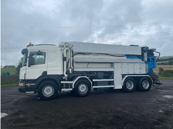 Camion vidangeur SCANIA P