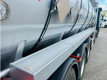 Semi-remorque citerne Kässbohrer STS.SS Edelstahl Tankauflieger Bitumen 32m³: photos 4 Semi-remorque citerne Kässbohrer STS.SS Edelstahl Tankauflieger Bitumen 32m³: photos 4