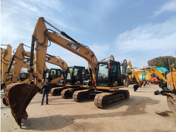 Pelle sur chenille CATERPILLAR 313D