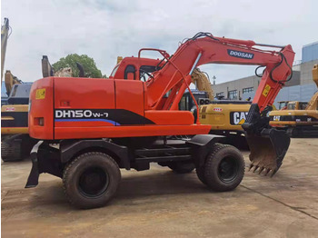 Pelle sur pneus DOOSAN DH150W-7