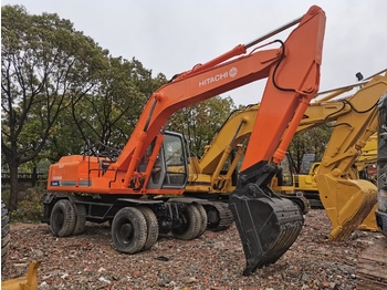 Pelle sur pneus HITACHI EX160WD