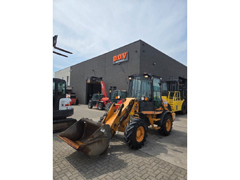 Chargeuse sur pneus CASE