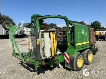 Presse à balles rondes John Deere 744: photos 2