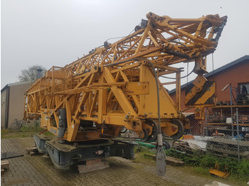 Grue à tour LIEBHERR