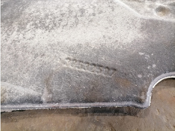 Pièce universelle pour Camion Volvo Noise reduction mat under the cab 20532507: photos 4 Pièce universelle pour Camion Volvo Noise reduction mat under the cab 20532507: photos 4