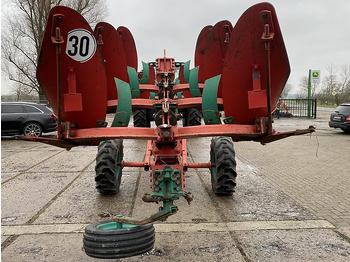 Charrue Kverneland PW-100-9 Karrenpflug 7Schar: photos 4 Charrue Kverneland PW-100-9 Karrenpflug 7Schar: photos 4