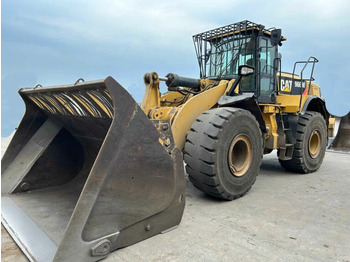 Chargeuse sur pneus CATERPILLAR 966M