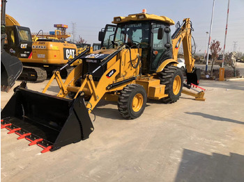 Tractopelle neuf Caterpillar 420F: photos 4