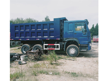 Camion benne Sinotruk HOWO 6*4 Dump truck: photos 2