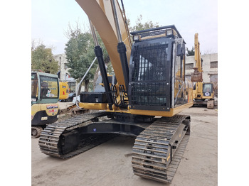 Pelle sur chenille CATERPILLAR 330D2L