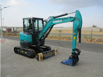 SUNWARD SWE35UF Mini Hydraulic Excavator — crédit-bail SUNWARD SWE35UF Mini Hydraulic Excavator: photos 1