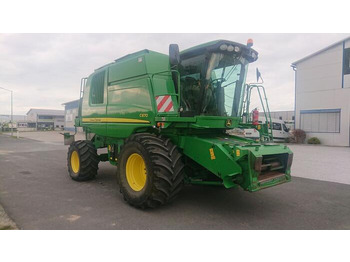 Moissonneuse-batteuse JOHN DEERE C670