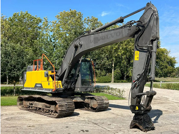 Pelle sur chenille VOLVO EC220EL