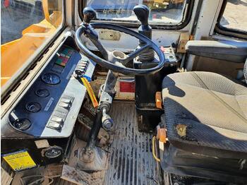 Chargeuse sur pneus Liebherr L 521: photos 5