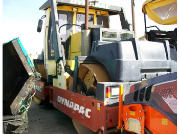 Rouleau compresseur DYNAPAC