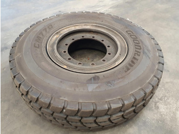 Pneus et jantes pour Grue Grove Wheel 385/95R25 12 5.4 3p: photos 2