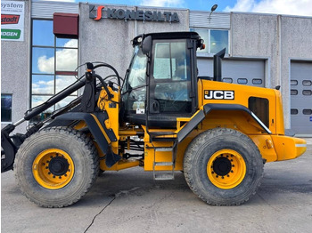 Chargeuse sur pneus JCB 437