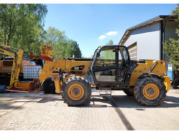 Chariot télescopique CATERPILLAR TH
