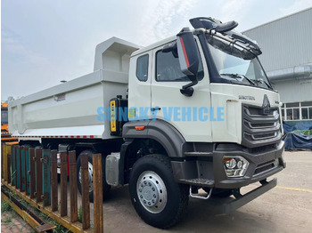 Camion benne pour transport de matériaux granulaires HOWO 8X4 dump truck: photos 2
