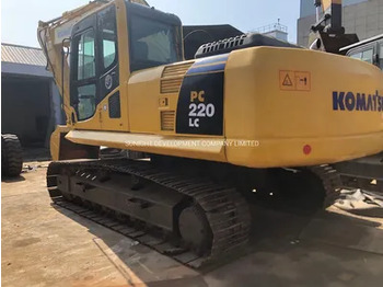 Pelle sur chenille KOMATSU PC200-8
