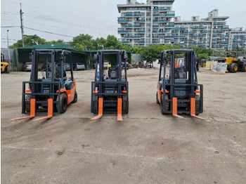 Chariot élévateur diesel Toyota 3 ton Forklift FD30 with Free Lift, Side Shifter, Clamp: photos 4
