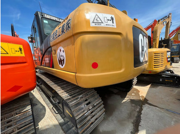 Pelle sur chenille CATERPILLAR 323D