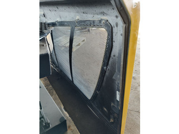 Portière et pièces LIEBHERR