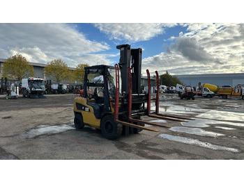 Chariot élévateur à gaz CATERPILLAR GP