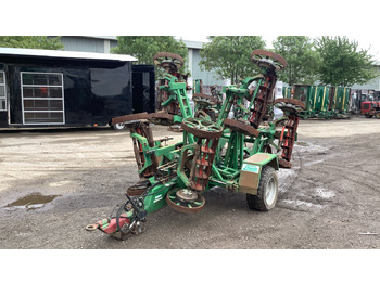 L'équipement de construction LLOYDS LEDA TRAILED 7 GANG FAIRWAY  MOWER: photos 2