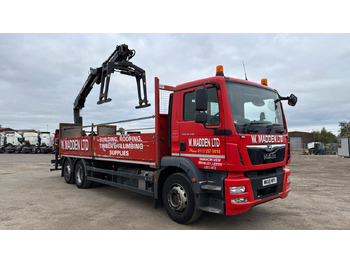 Camion plateau MAN TGM
