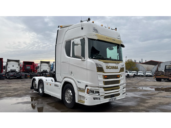 Tracteur routier SCANIA R 560