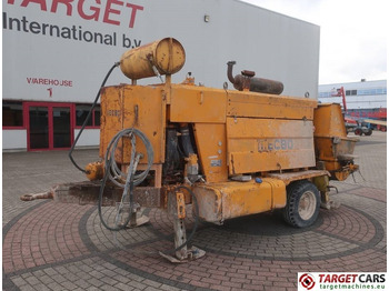 Pompe à béton stationnaire
