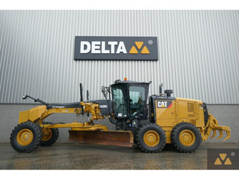 Niveleuse CATERPILLAR 140M