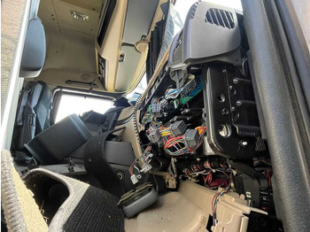 Camion à rideaux coulissants Mercedes-Benz Actros 2542, 6X2 + PANAV TVK18M: photos 4 Camion à rideaux coulissants Mercedes-Benz Actros 2542, 6X2 + PANAV TVK18M: photos 4