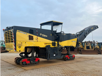 Travaux routiers BOMAG