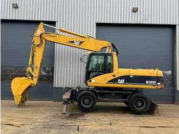 Pelle sur pneus CATERPILLAR M322C
