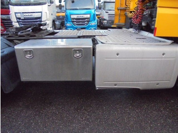 Tracteur routier DAF XF 440: photos 4