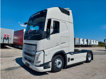 Tracteur routier VOLVO FH13