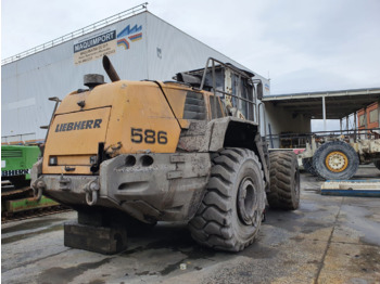 Chargeuse sur pneus LIEBHERR L 586
