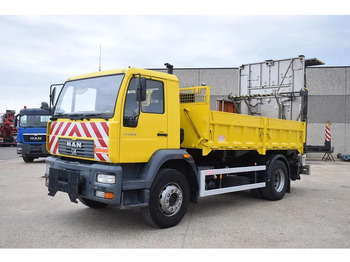 Camion benne MAN