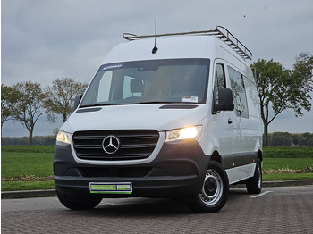 Fourgonnette MERCEDES-BENZ Sprinter 211