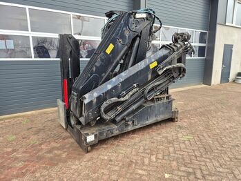Grue auxiliaire HIAB