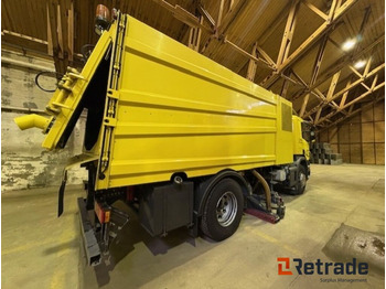 Benne à ordures ménagères Glykol suger - Scania P310 med Bucher STKF 9500 på bygg!: photos 5