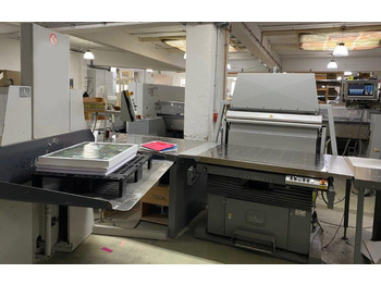 Massicot Large sized cutting system Polar 137 XT-AT with stacking lifter, automatic vibrator, scale and optional unloader: photos 4 Massicot Large sized cutting system Polar 137 XT-AT with stacking lifter, automatic vibrator, scale and optional unloader: photos 4