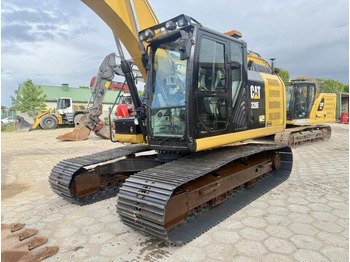 Pelle sur chenille CATERPILLAR 320EL