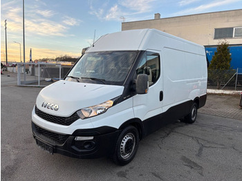 Fourgon utilitaire IVECO Daily