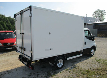 Utilitaire frigorifique Iveco Daily 35C13 chłodnia Mroźnia na bliźniaku 35-130 Thermo King agregat: photos 4 Utilitaire frigorifique Iveco Daily 35C13 chłodnia Mroźnia na bliźniaku 35-130 Thermo King agregat: photos 4