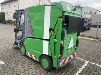 Balayeuse de voirie TENNANT Green Machines 500 ZE electric 500 ZE: photos 4 Balayeuse de voirie TENNANT Green Machines 500 ZE electric 500 ZE: photos 4